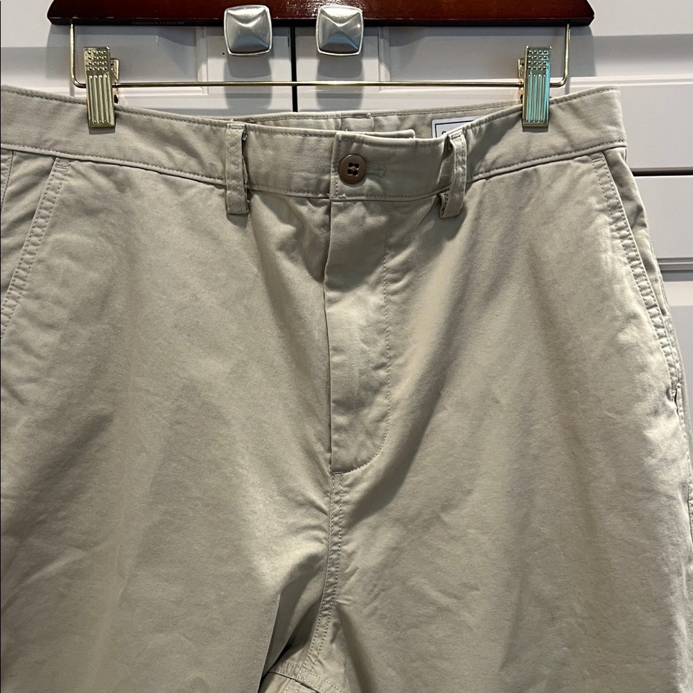 GAP Men's Khaki Chino Pants - Light Tan 33/28 ride is 15 in 🆕 real length28 in
